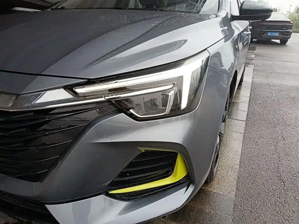 Roewe i6 MAX 2020 300TGI Automatic Cool and Intelligent Driving Edition — миниатюра 24
