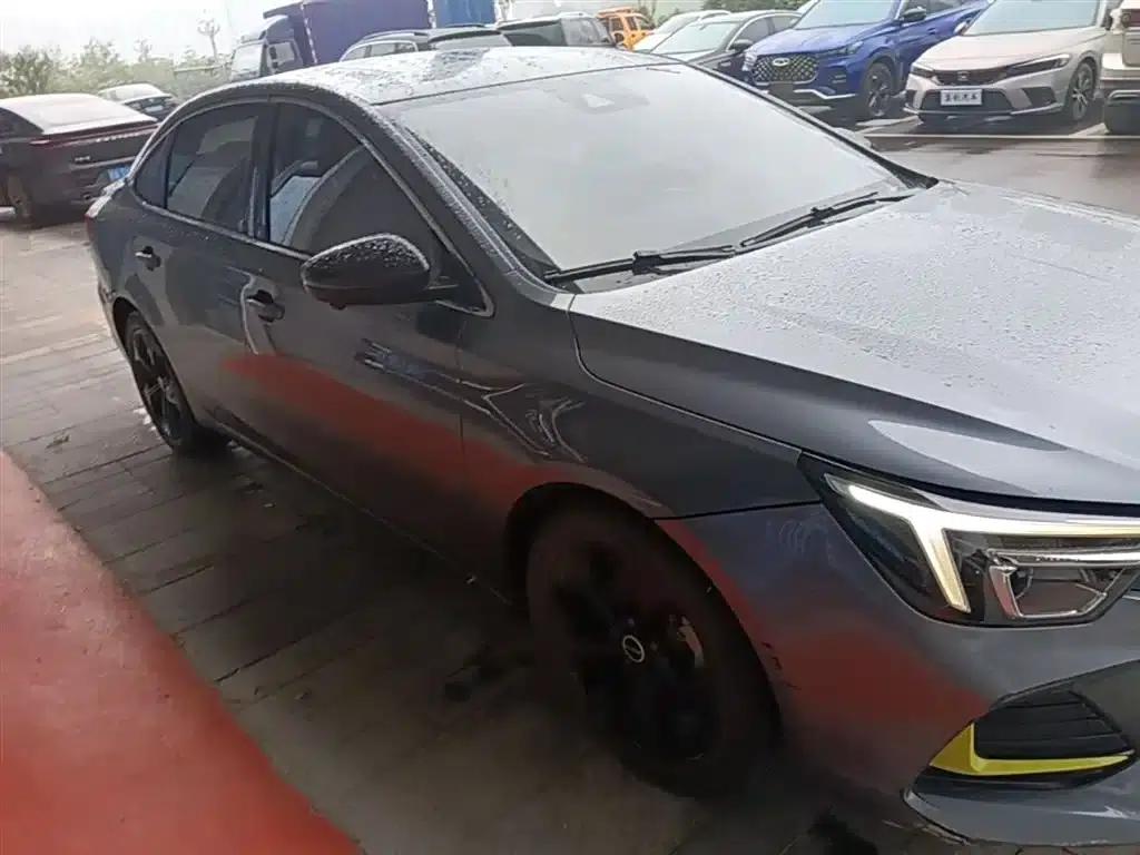 Roewe i6 MAX 2020 300TGI Automatic Cool and Intelligent Driving Edition — миниатюра 4