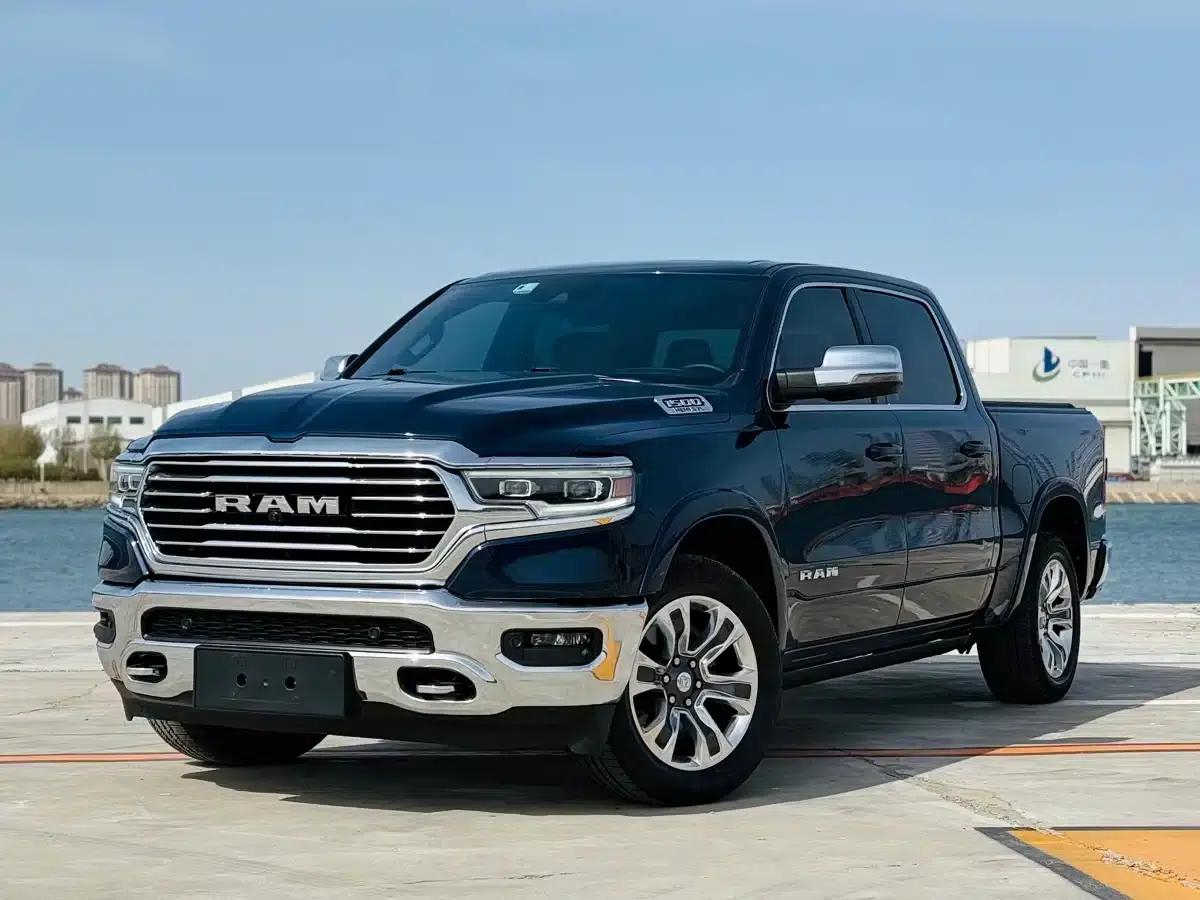 RAM Trucks 2024 1500 5.7L — миниатюра 2