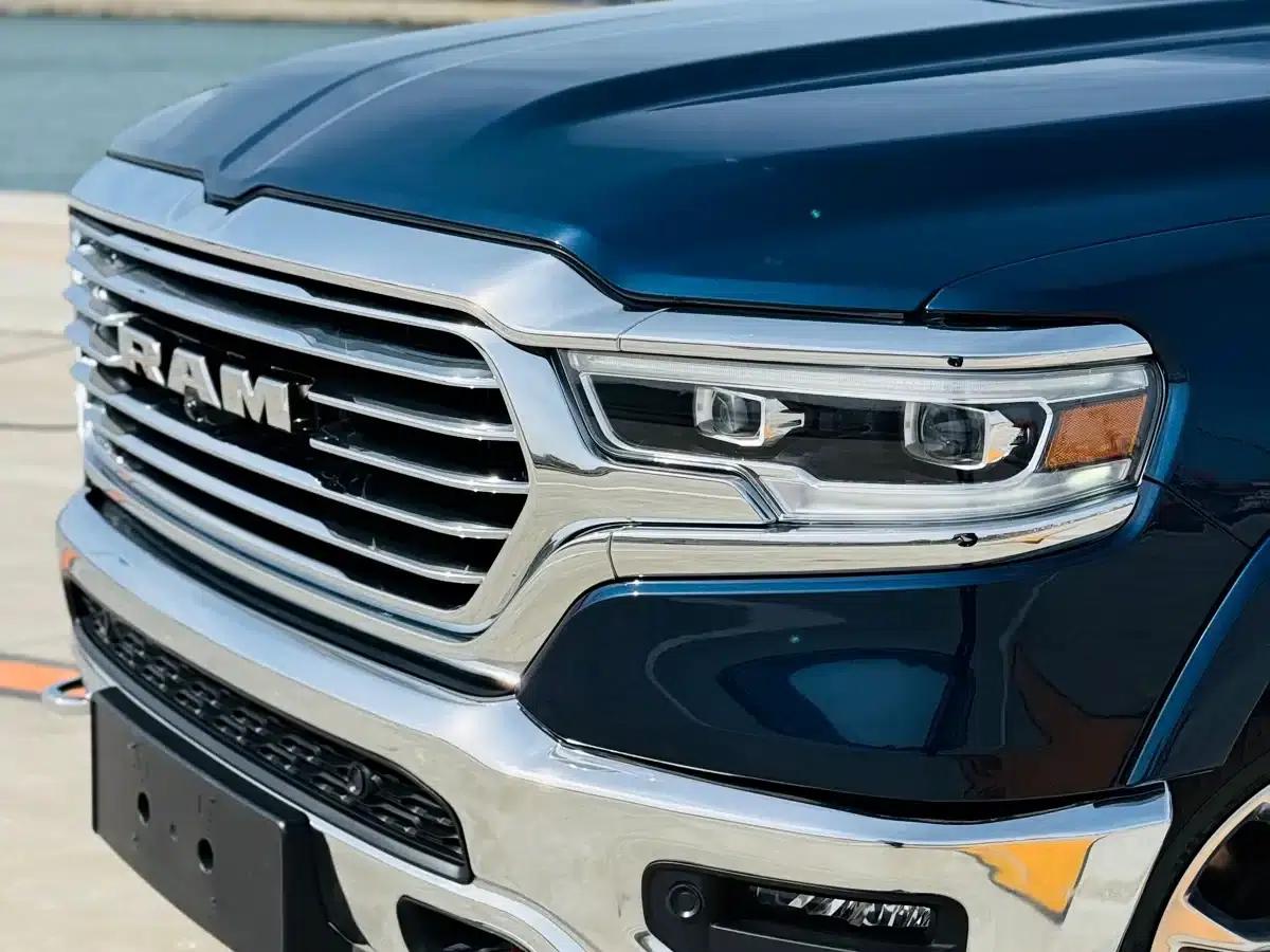 RAM Trucks 2024 1500 5.7L — миниатюра 4