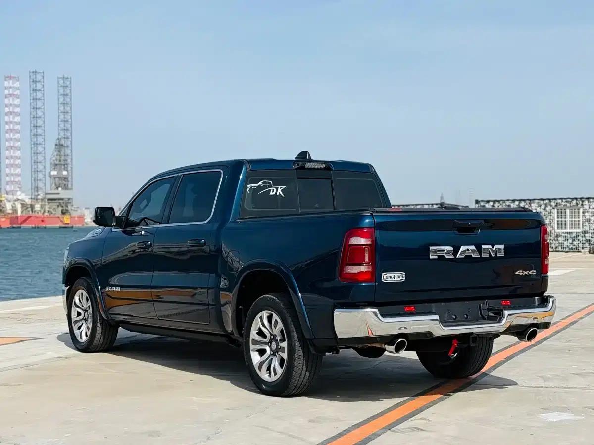 RAM Trucks 2024 1500 5.7L — миниатюра 6