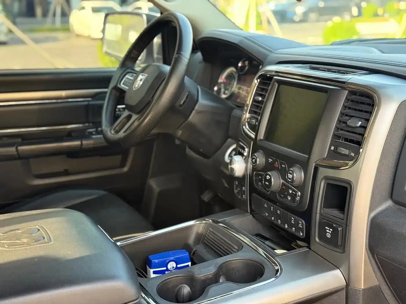 RAM Trucks 2013 1500 5.7L — миниатюра 11