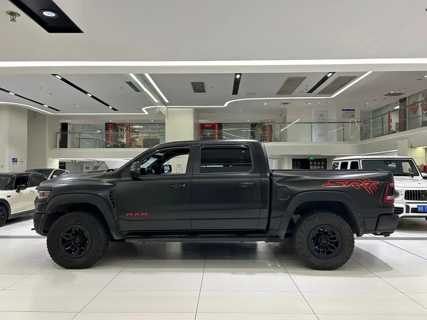 RAM Trucks Tyrannosaurus Rex 2023 6.2T Automatic — миниатюра 3