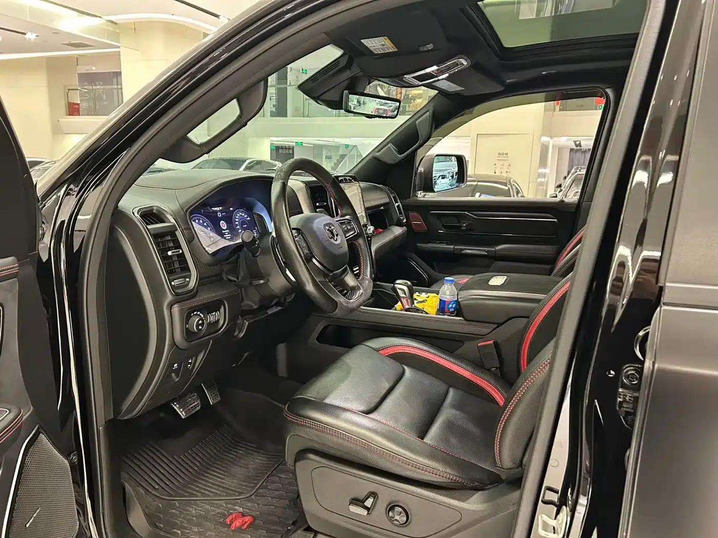 RAM Trucks Tyrannosaurus Rex 2023 6.2T Automatic — миниатюра 4