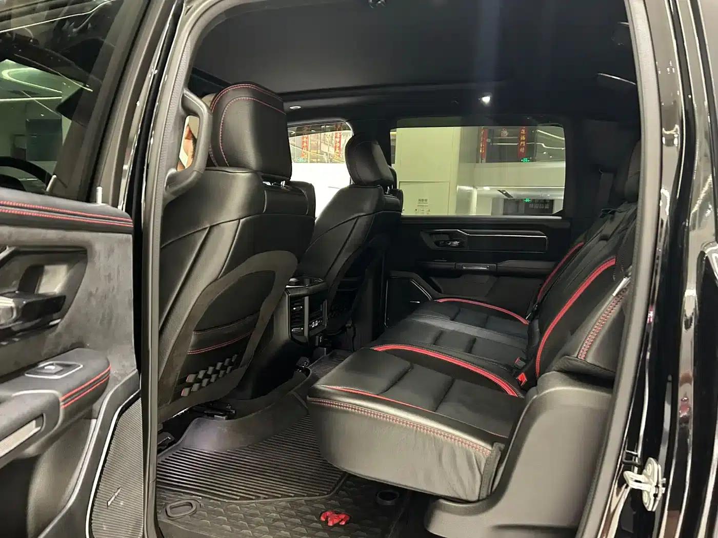 RAM Trucks Tyrannosaurus Rex 2023 6.2T Automatic — миниатюра 8