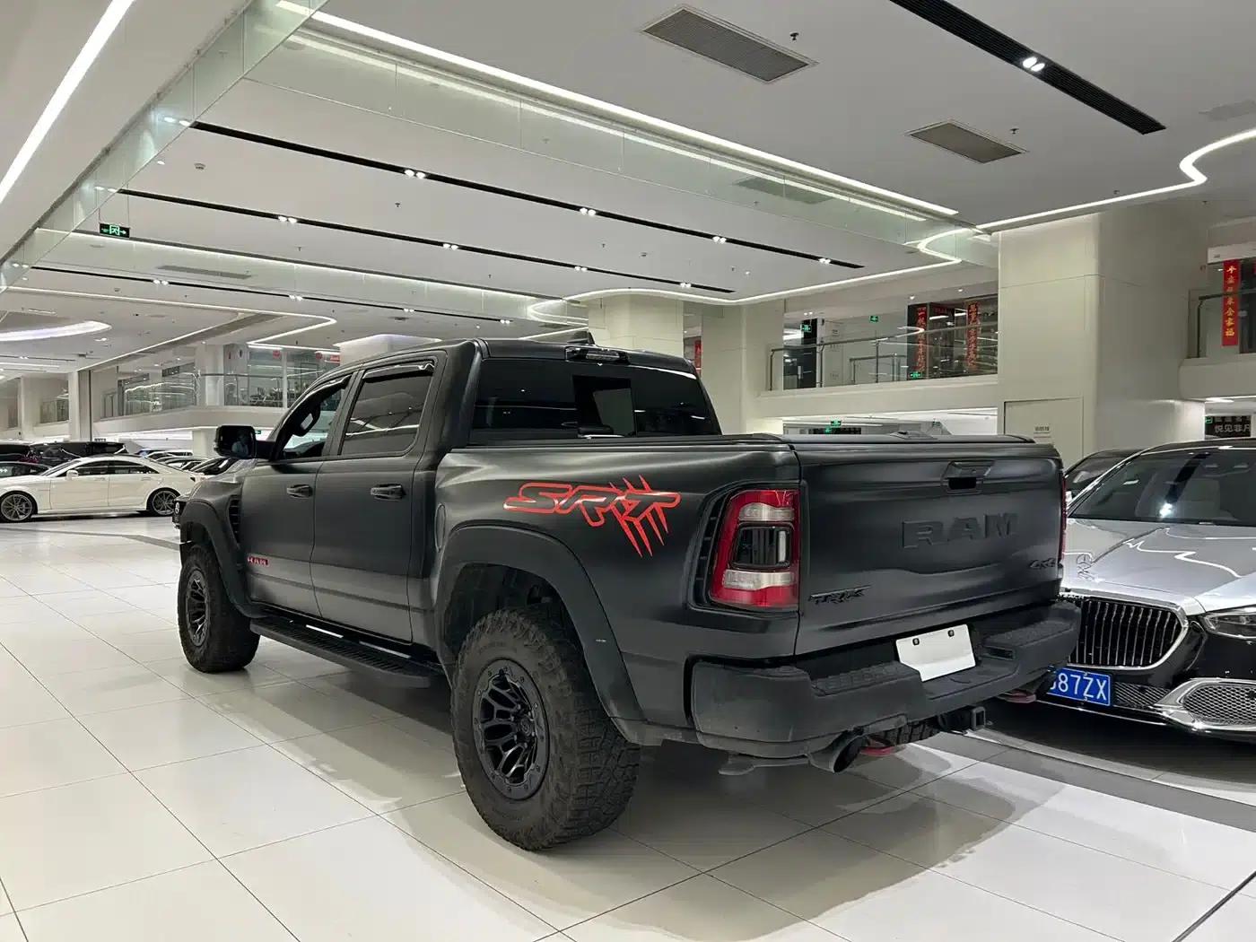 RAM Trucks Tyrannosaurus Rex 2023 6.2T Automatic — миниатюра 10