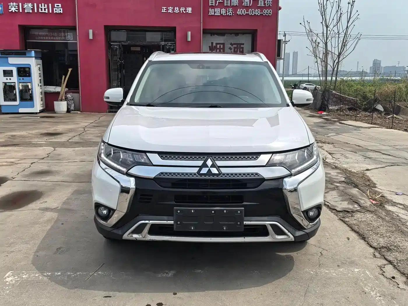 Outlander 2021 2.0L 2WD Enjoy Edition 5-seater — миниатюра 2