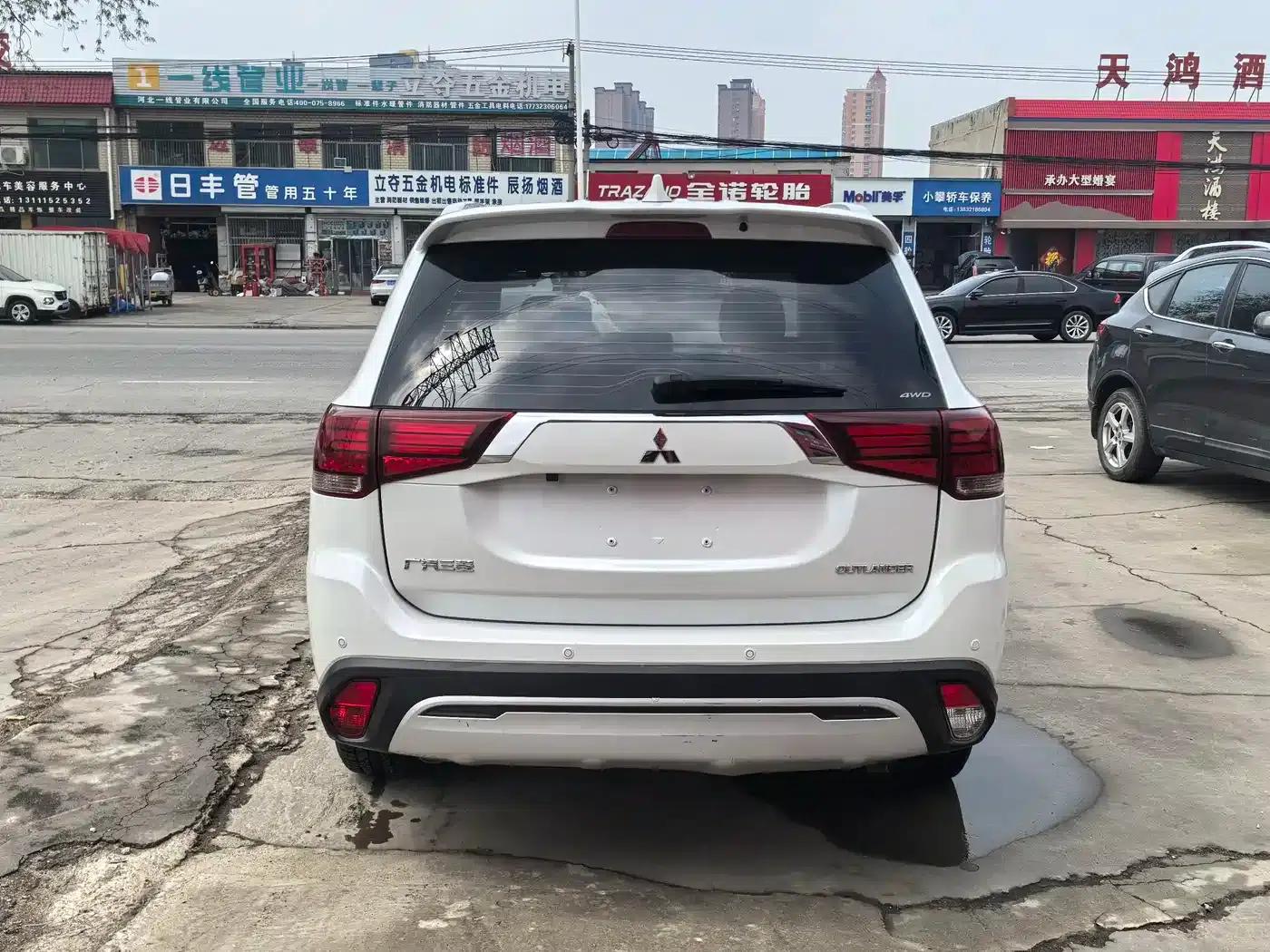 Outlander 2021 2.0L 2WD Enjoy Edition 5-seater — миниатюра 5