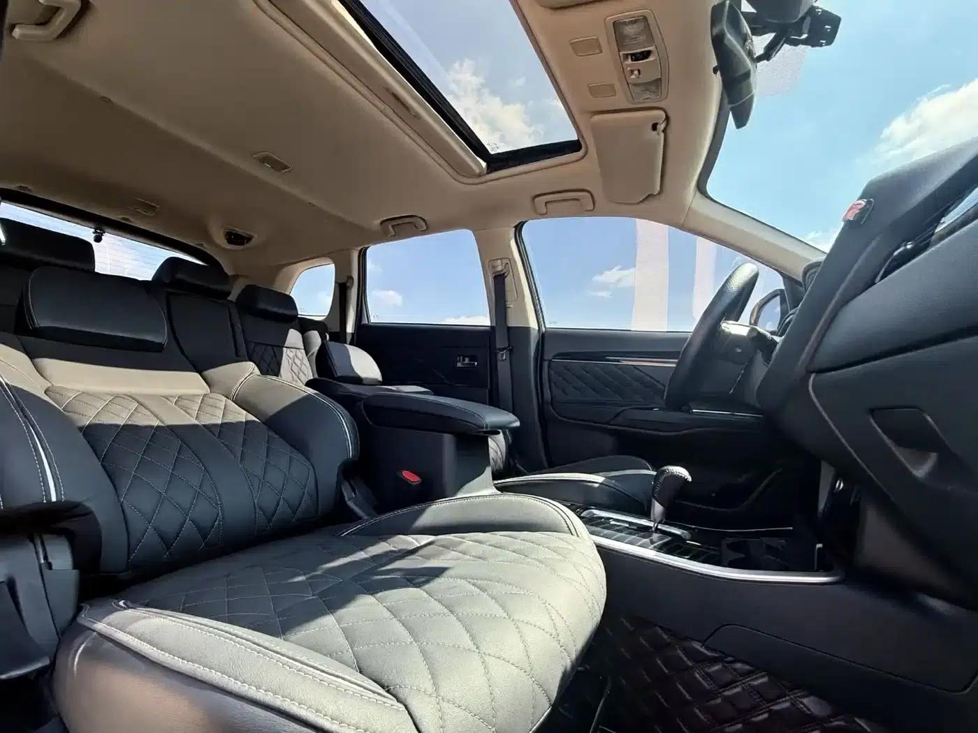 Outlander 2021 Facelift 2.0L 2WD Enjoy Edition 5-Seater — миниатюра 11