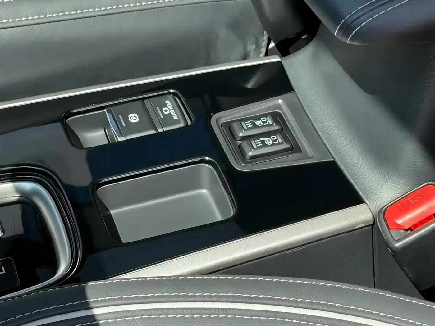 Outlander 2021 Facelift 2.0L 2WD Enjoy Edition 5-Seater — миниатюра 15