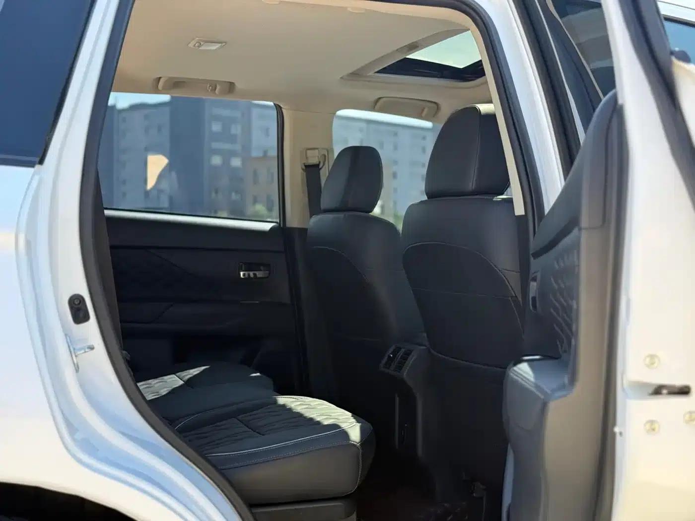 Outlander 2021 Facelift 2.0L 2WD Enjoy Edition 5-Seater — миниатюра 19