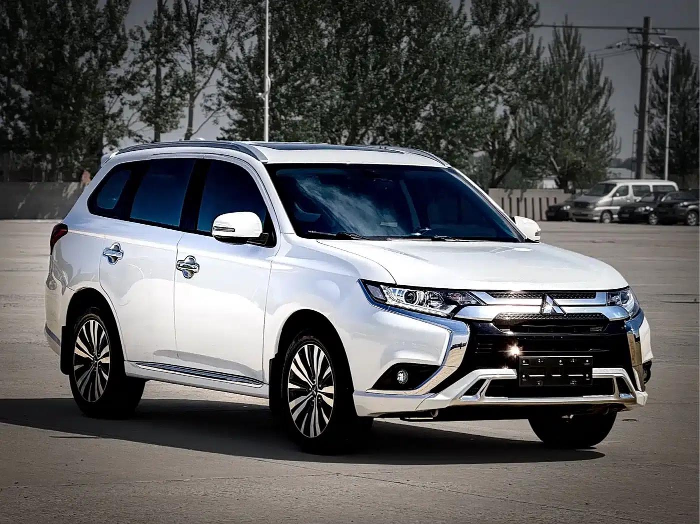 Outlander 2021 Facelift 2.0L 2WD Enjoy Edition 5-Seater — миниатюра 3