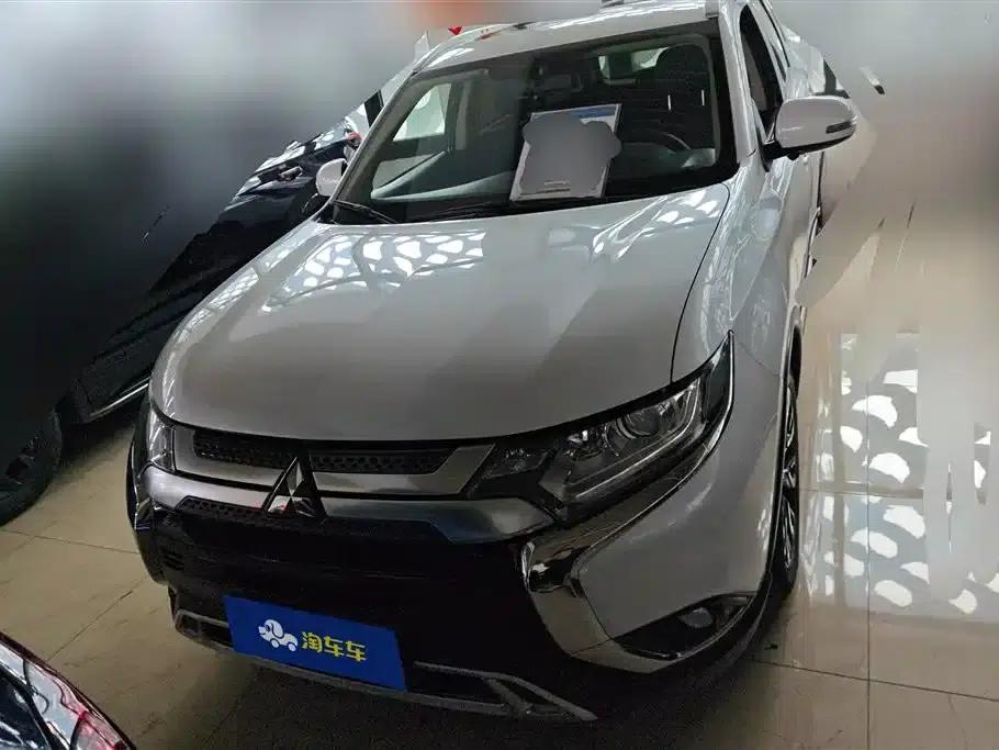 Outlander 2020 2.0L 2WD Enjoy Edition 5-seater — миниатюра 2