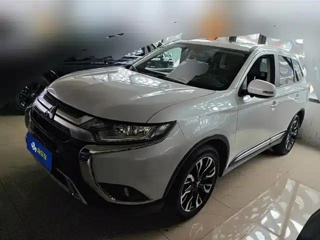 Outlander 2020 2.0L 2WD Enjoy Edition 5-seater