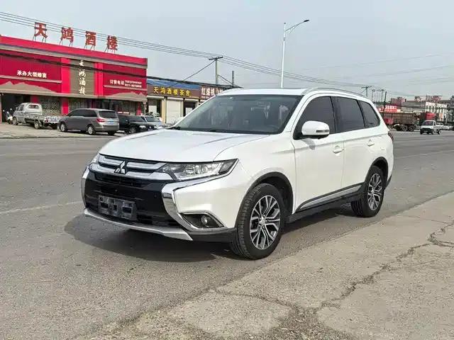 Outlander 2018 2.0L 2WD Glory Edition 5-seater