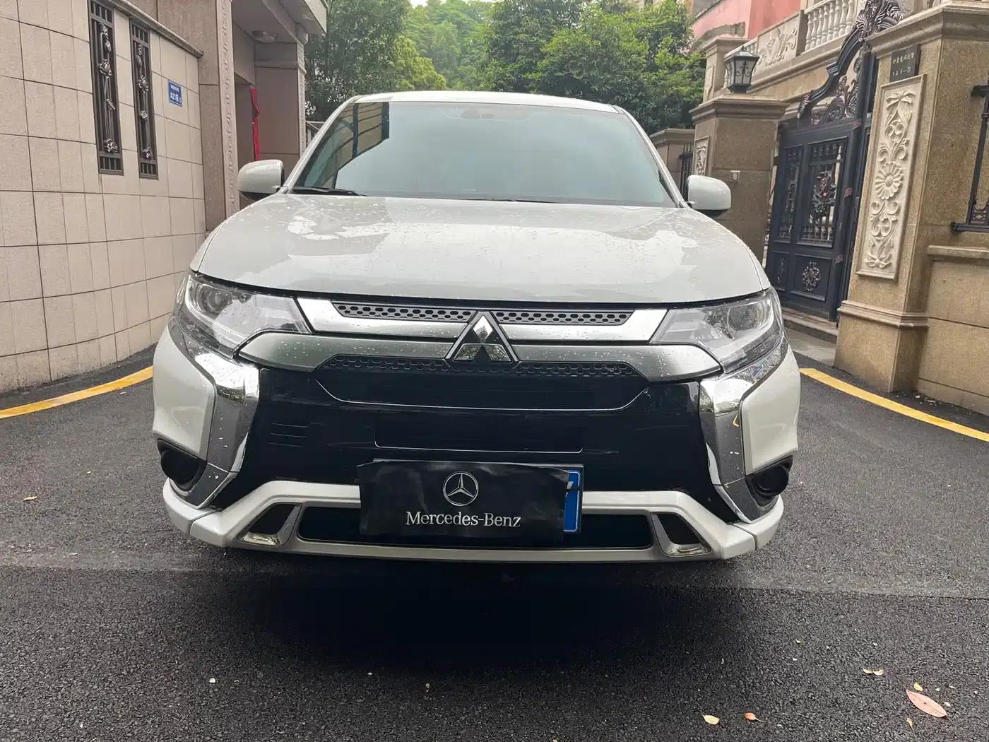 Outlander 2021 2.0L 2WD Comfortline 5-seater — миниатюра 2