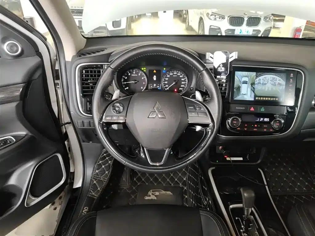 Outlander 2019 2.0L 2WD Enjoy Edition 7-seater National VI Emission Standard — миниатюра 11