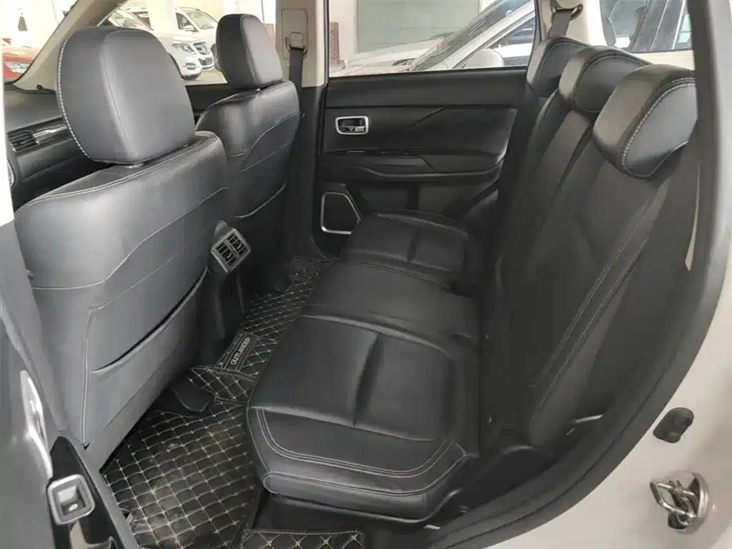 Outlander 2019 2.0L 2WD Enjoy Edition 7-seater National VI Emission Standard — миниатюра 17