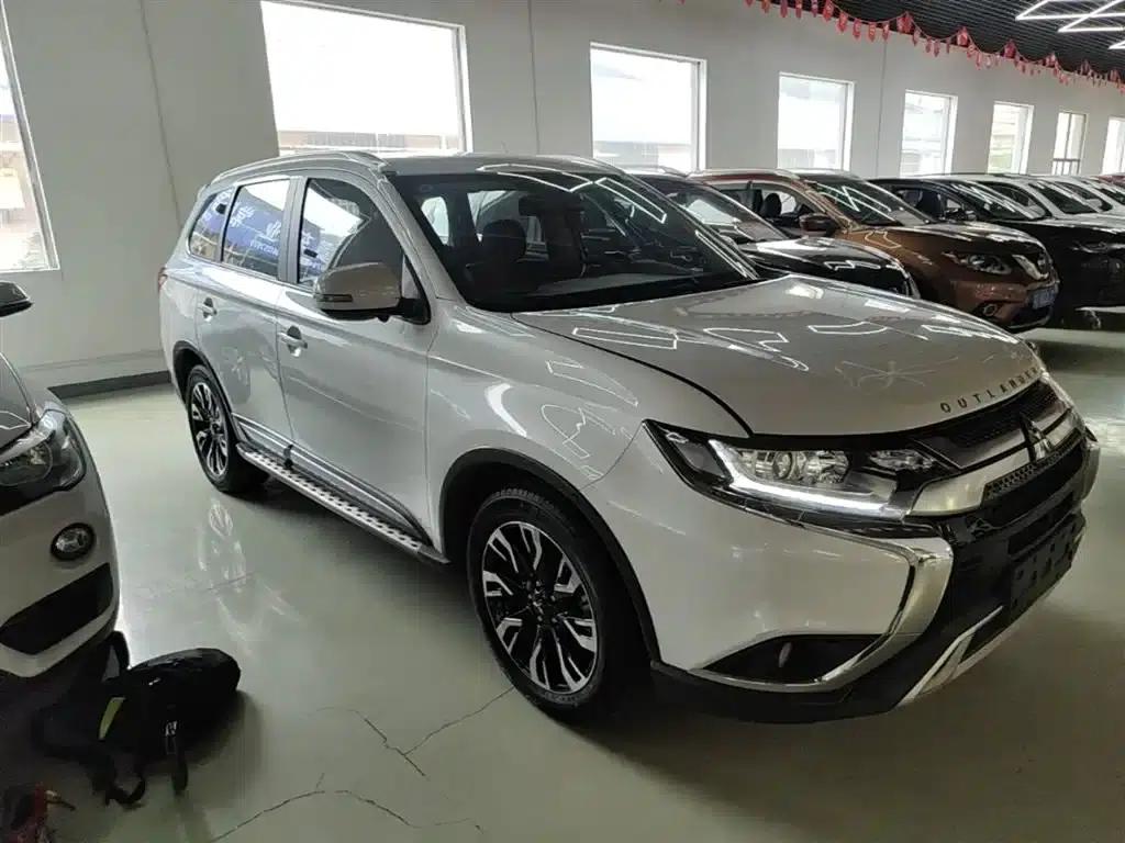 Outlander 2019 2.0L 2WD Enjoy Edition 7-seater National VI Emission Standard — миниатюра 4