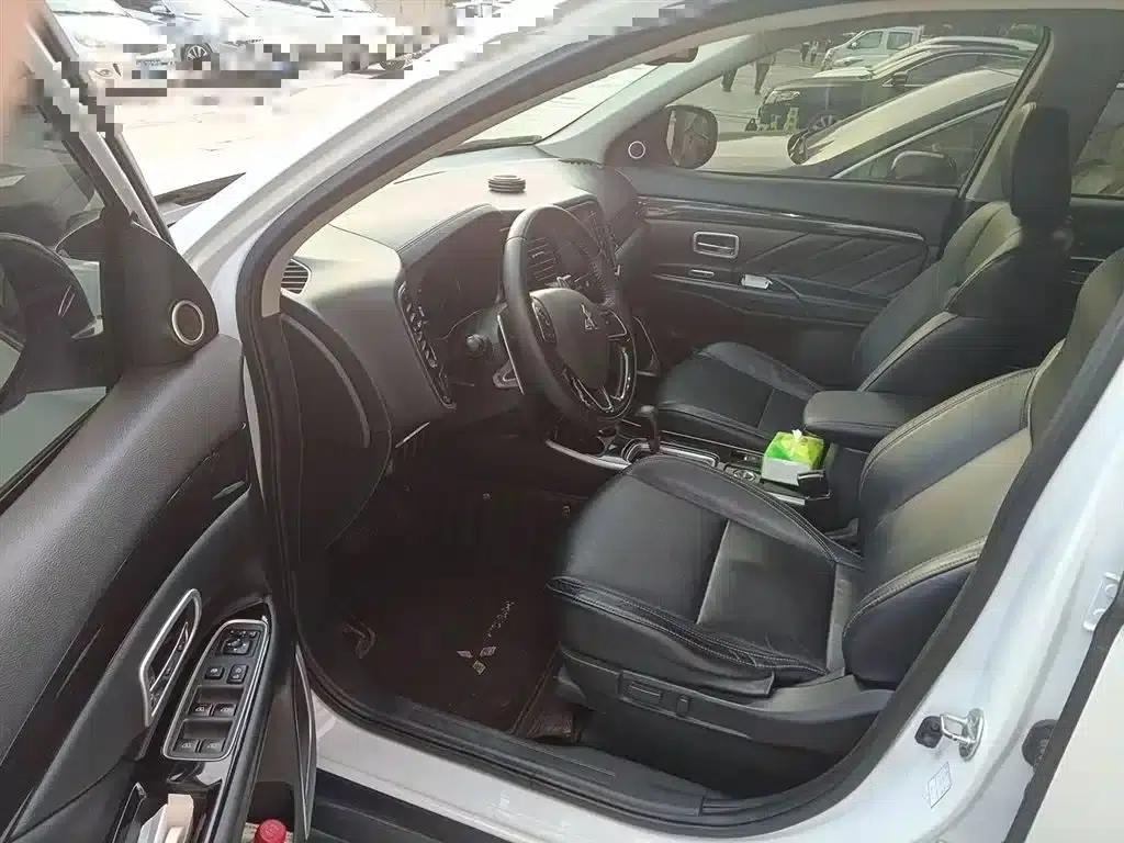 Outlander 2019 2.4L 4WD Enjoy Edition 7-seater National VI Emission Standard — миниатюра 14