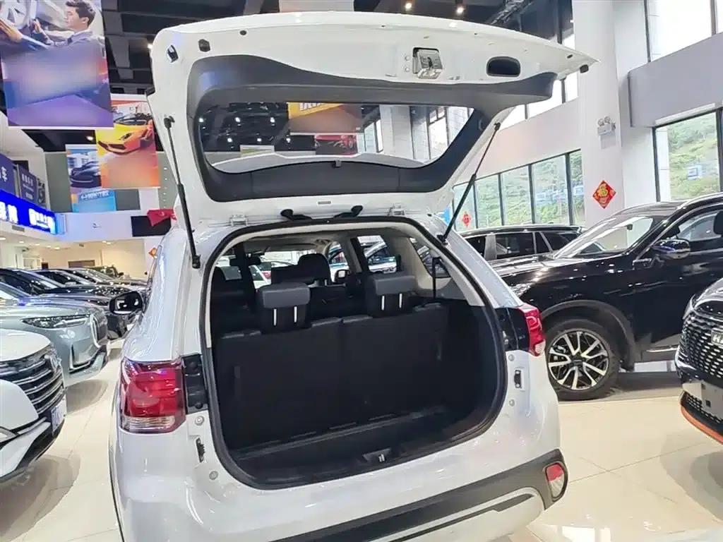 Outlander 2020 2.0L 2WD Enjoy Edition 7-seater — миниатюра 19