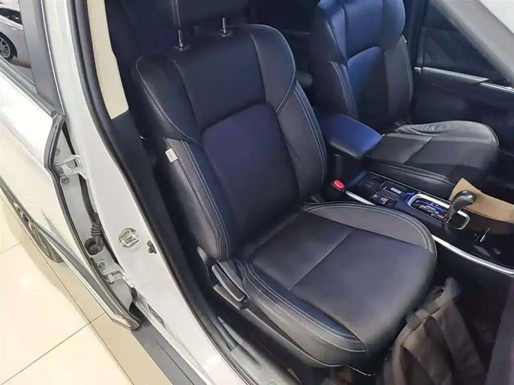 Outlander 2020 2.0L 2WD Enjoy Edition 7-seater — миниатюра 25