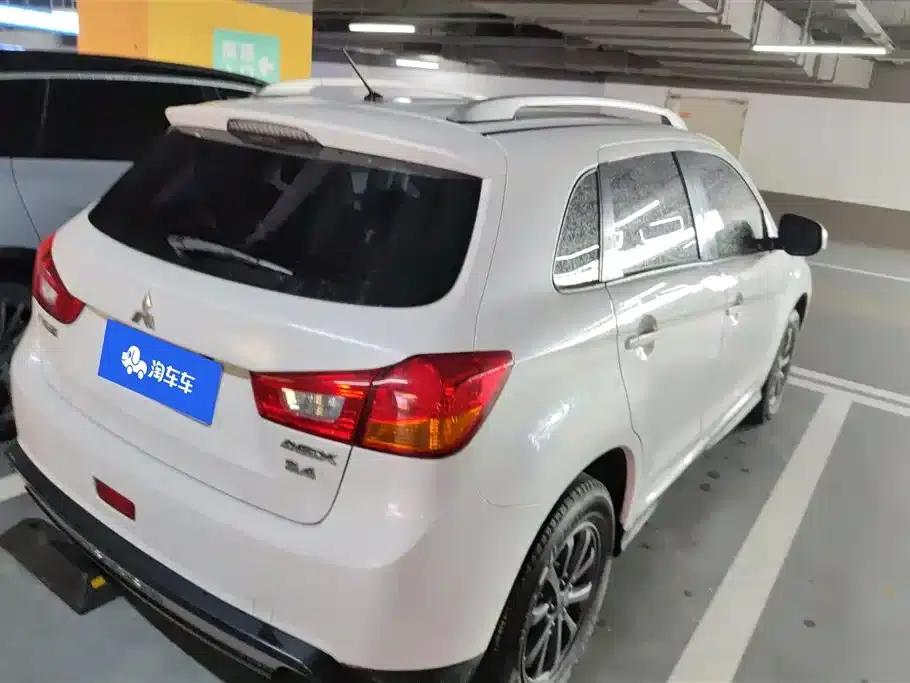 2013 ASX 2.0L CVT 2WD Elite Edition — миниатюра 3