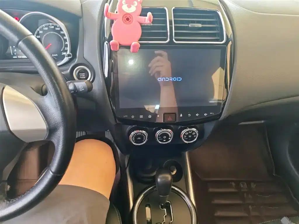2016 ASX 2.0L CVT 2WD Navigator Edition — миниатюра 13