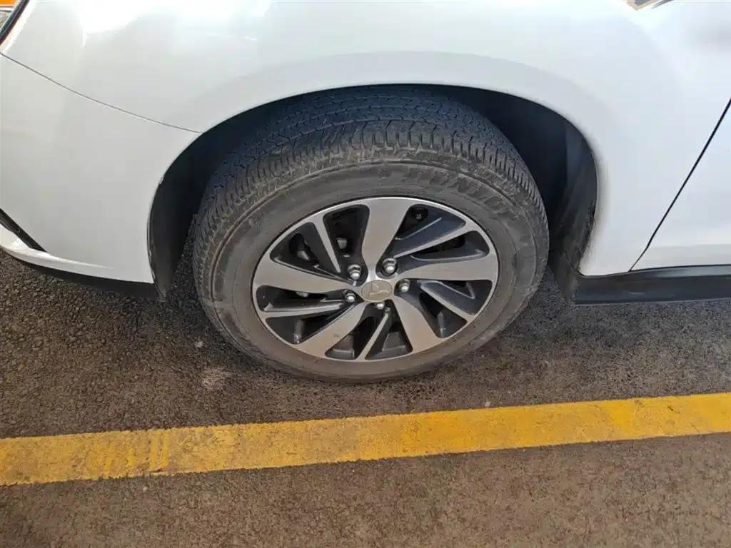2016 ASX 2.0L CVT 2WD Navigator Edition — миниатюра 23