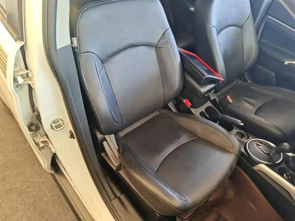 2016 ASX 2.0L CVT 2WD Navigator Edition — миниатюра 25