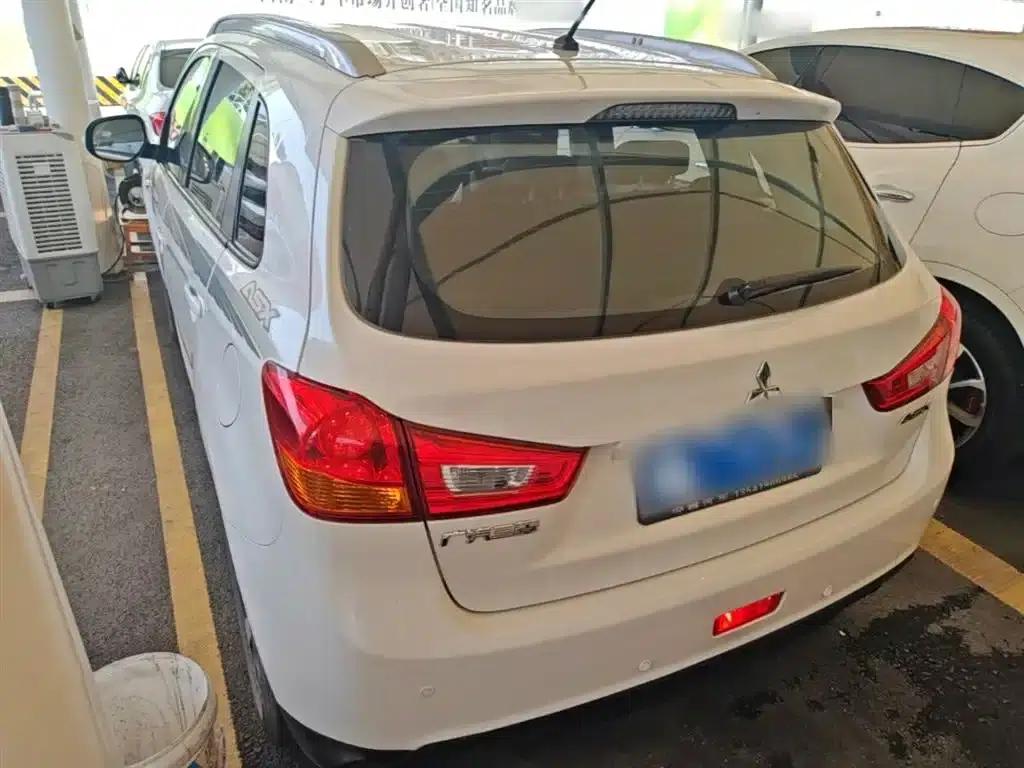2016 ASX 2.0L CVT 2WD Navigator Edition — миниатюра 6