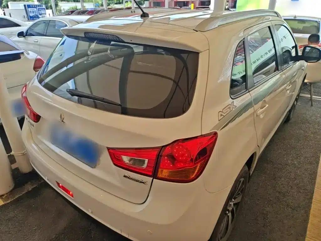 2016 ASX 2.0L CVT 2WD Navigator Edition — миниатюра 7
