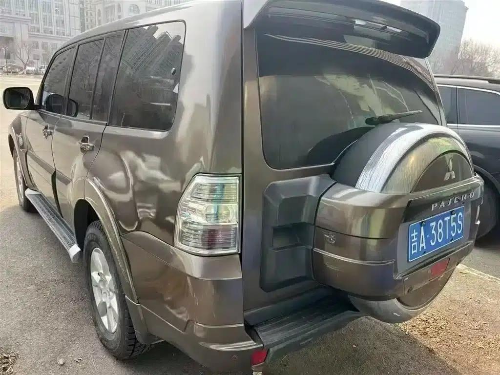 2014 Pajero 3.0L Luxury Edition (Imported) — миниатюра 9
