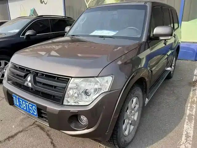 2014 Pajero 3.0L Luxury Edition (Imported)