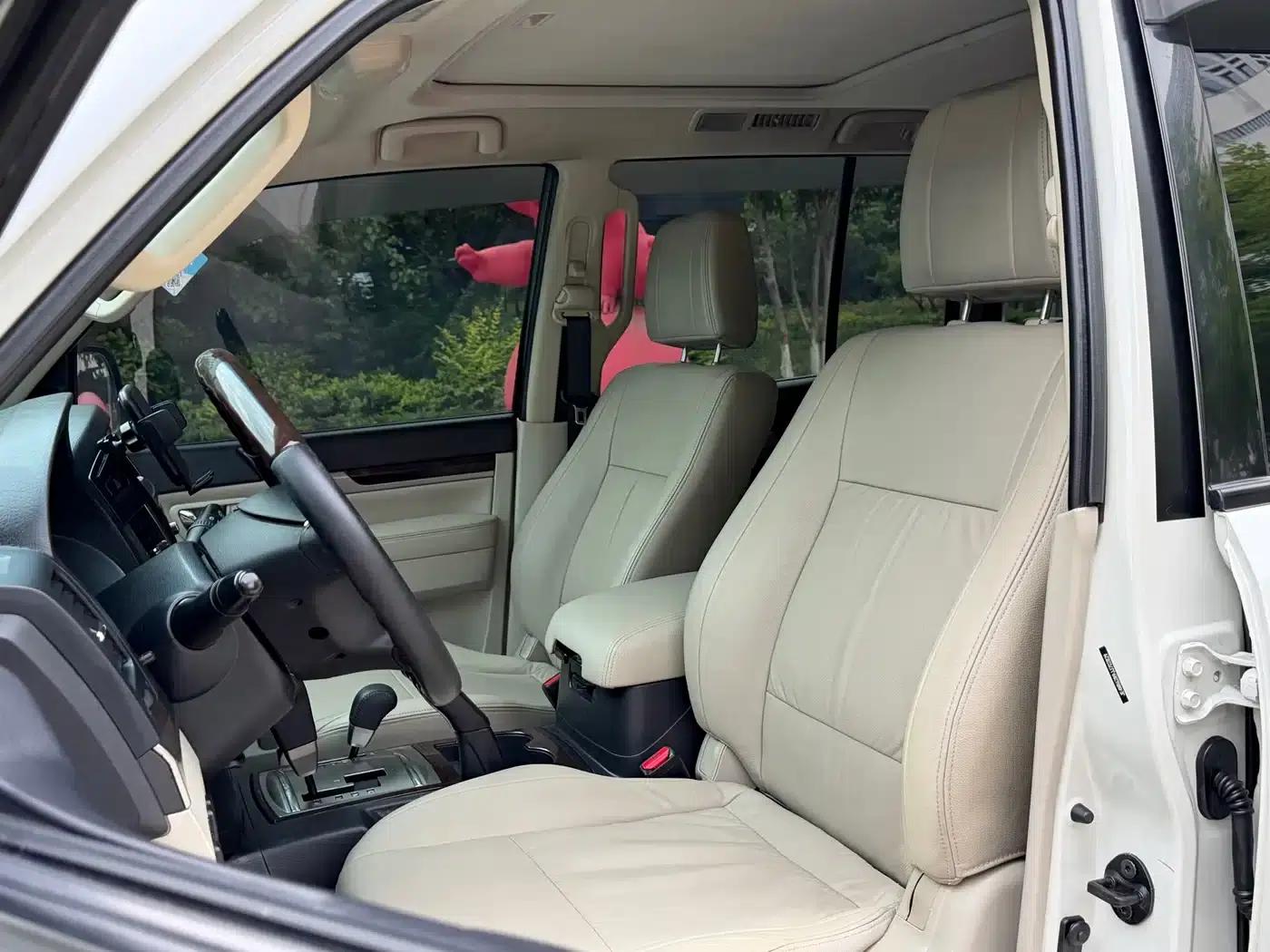 2018 Pajero 3.0L Automatic Premium Edition (Imported) — миниатюра 7