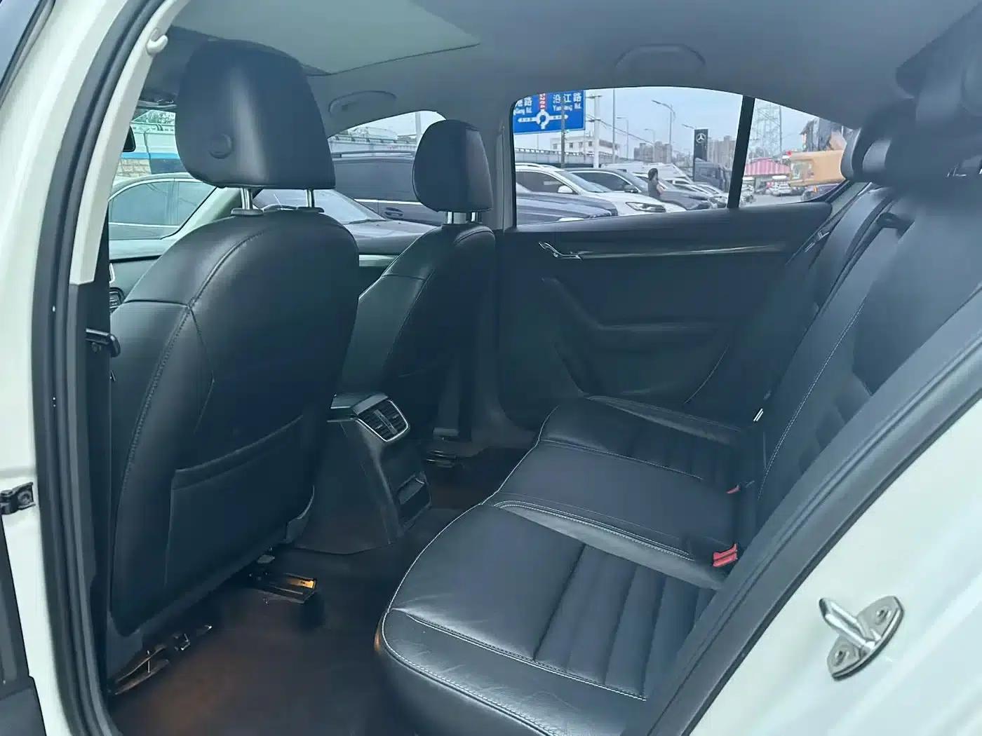 Octavia 2017 TSI280 DSG Smart Edition — миниатюра 6