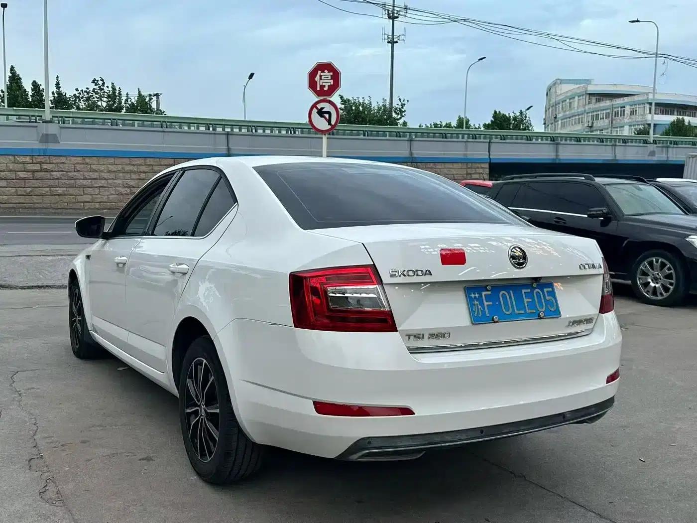 Octavia 2017 TSI280 DSG Smart Edition — миниатюра 7