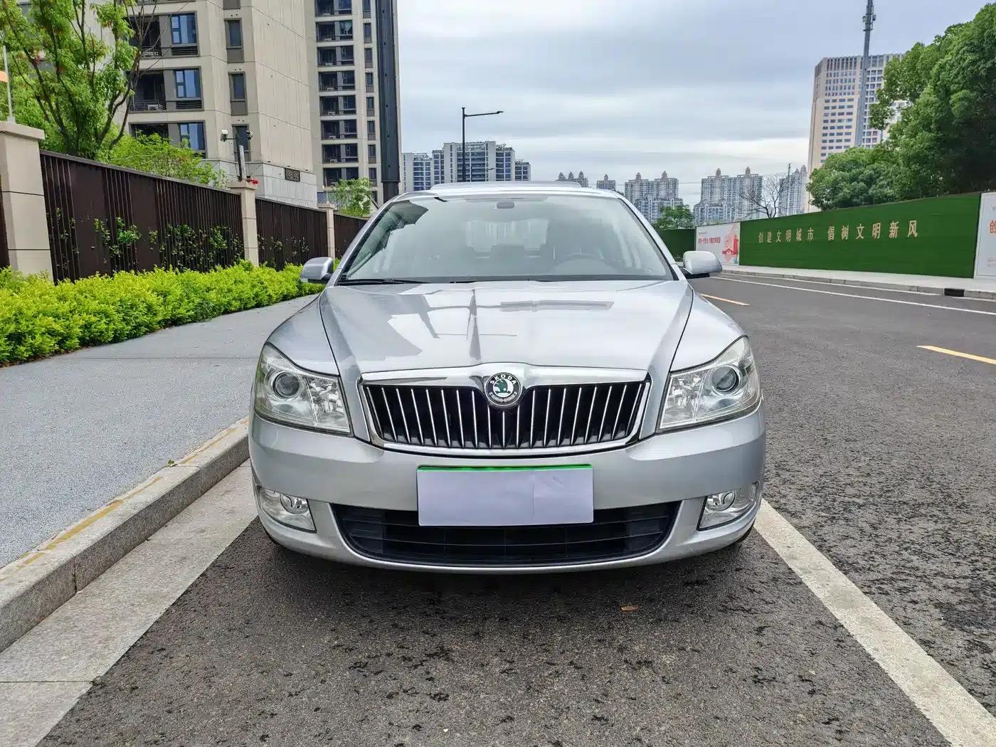 Octavia 2012 1.6L Automatic Elegance Edition — миниатюра 2