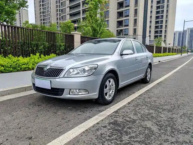 Octavia 2012 1.6L Automatic Elegance Edition