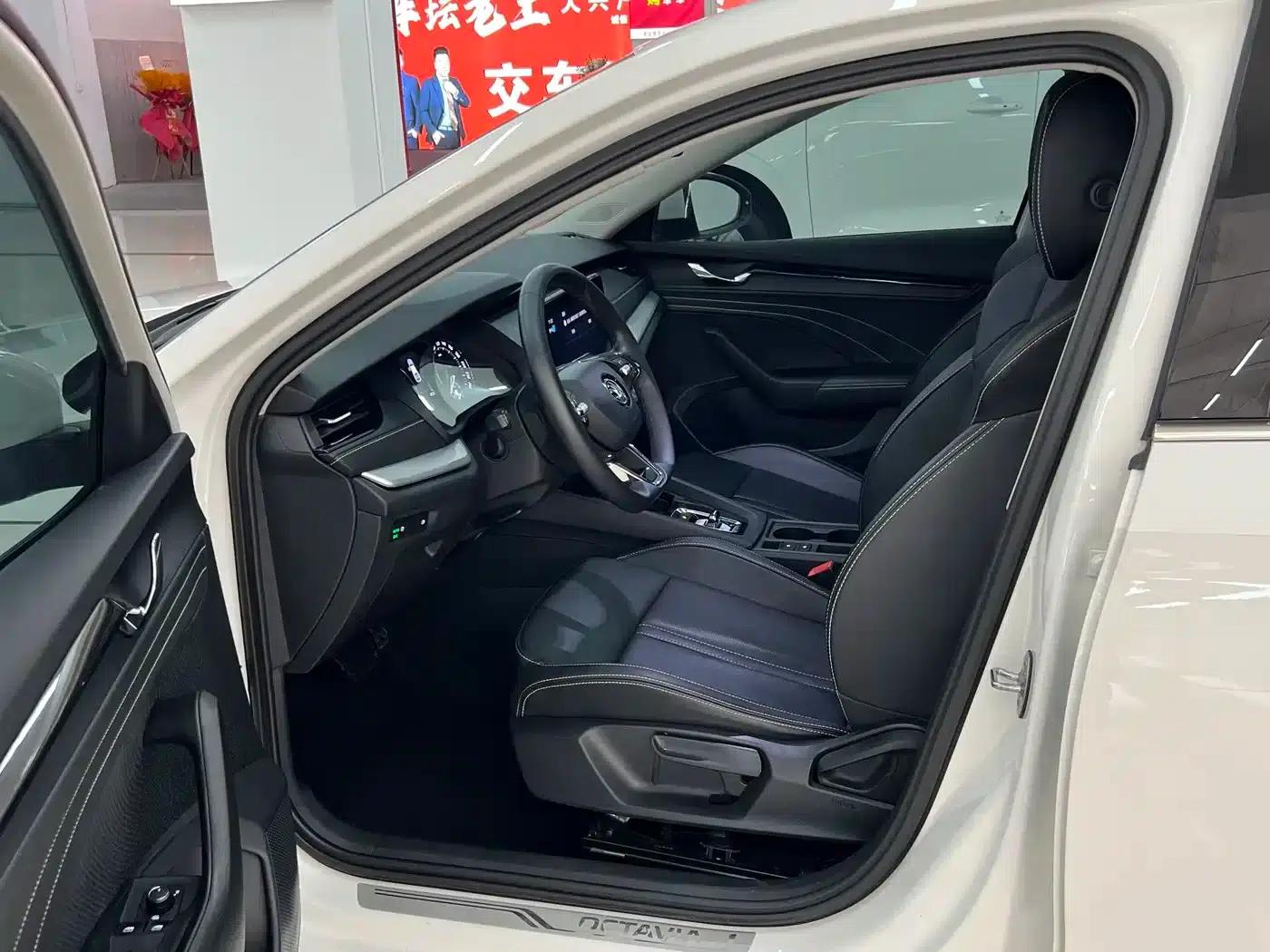 Octavia 2021 PRO TSI280 DSG Luxury Edition — миниатюра 4