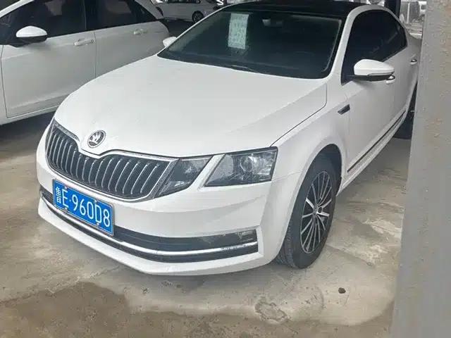 Octavia 2018 TSI230 DSG Luxury Edition