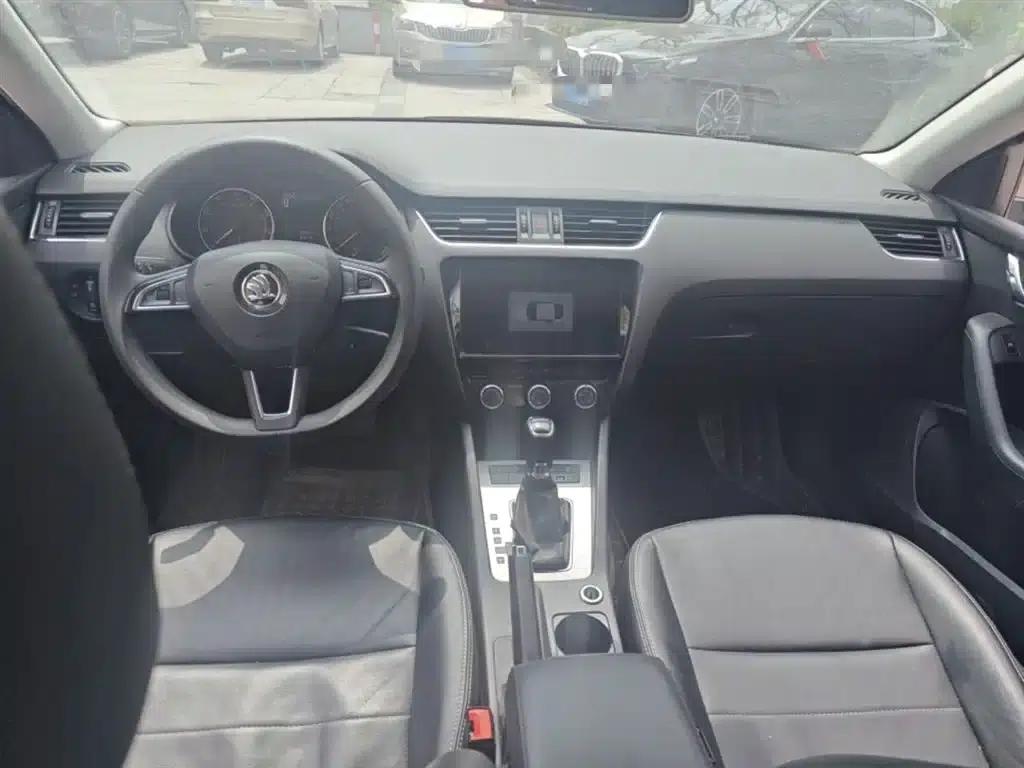 Octavia 2020 1.5L Automatic Smart Comfort Edition — миниатюра 13