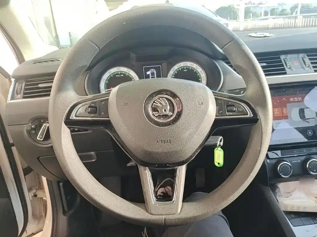 Octavia 2020 1.5L Automatic Smart Luxury Edition — миниатюра 11