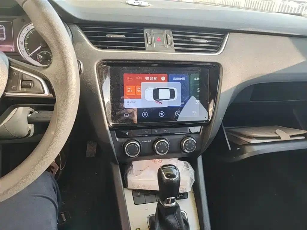 Octavia 2020 1.5L Automatic Smart Luxury Edition — миниатюра 13