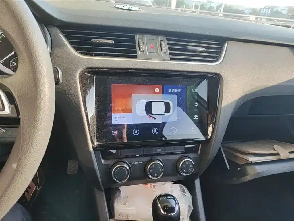 Octavia 2020 1.5L Automatic Smart Luxury Edition — миниатюра 10