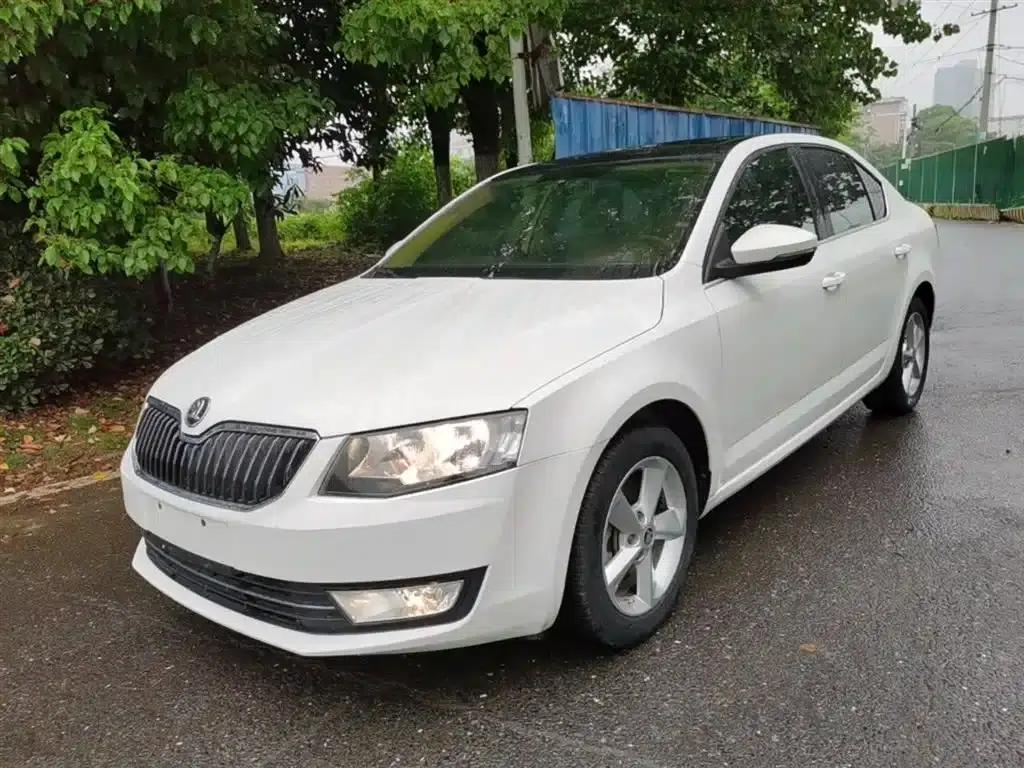 Octavia 2015 1.4TSI Manual Elegance Edition — миниатюра 2