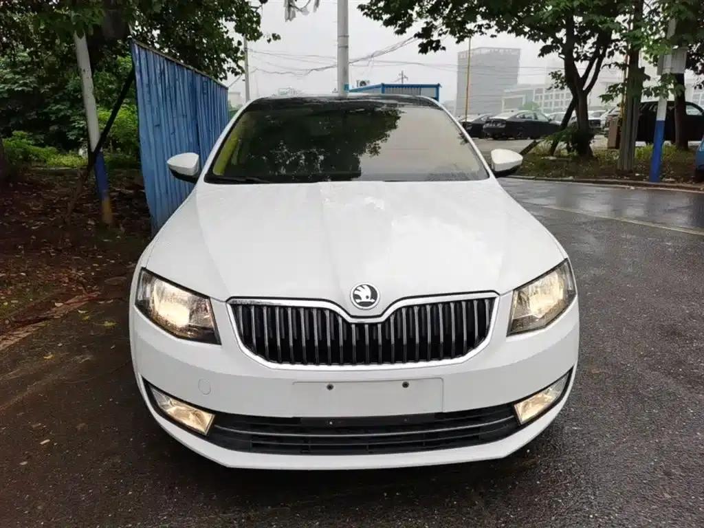 Octavia 2015 1.4TSI Manual Elegance Edition — миниатюра 3
