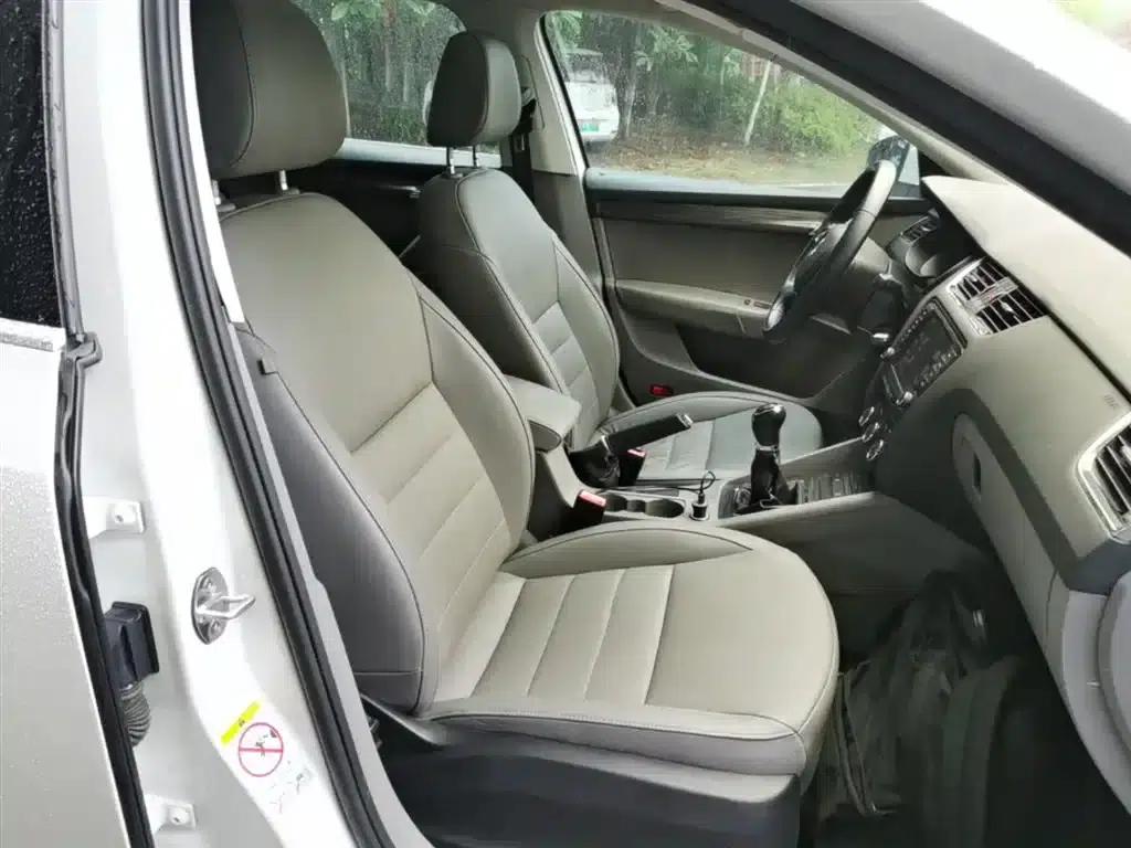 Octavia 2015 1.4TSI Manual Elegance Edition — миниатюра 25