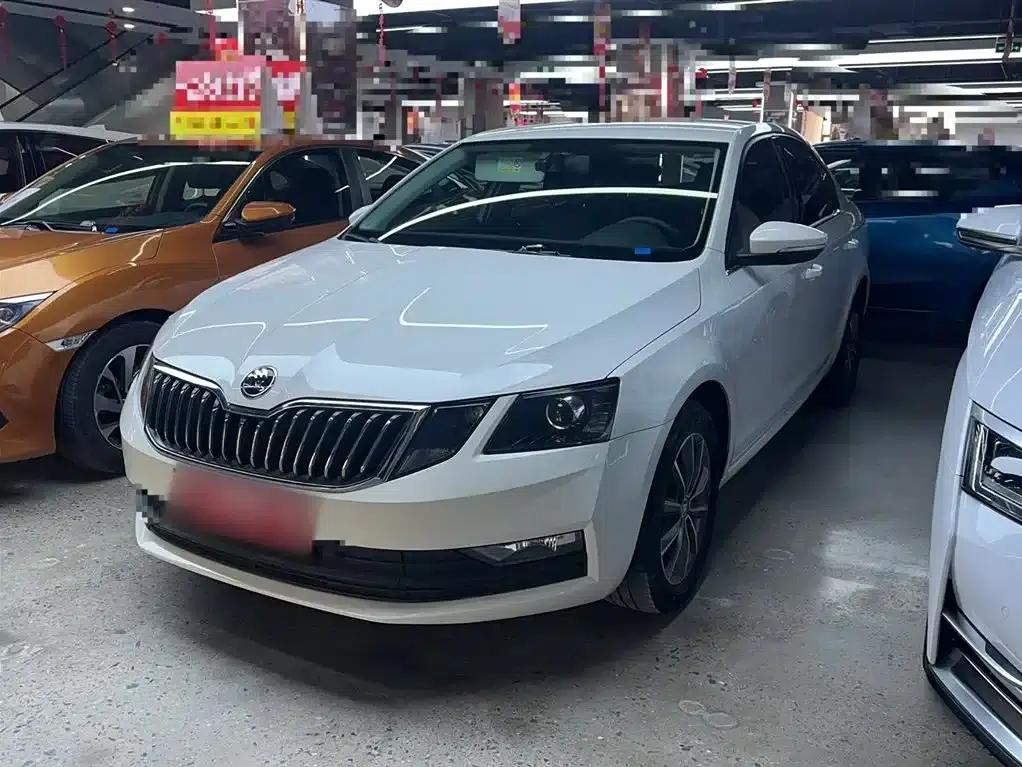 Octavia 2022 1.5L Automatic Comfort Edition — миниатюра 2