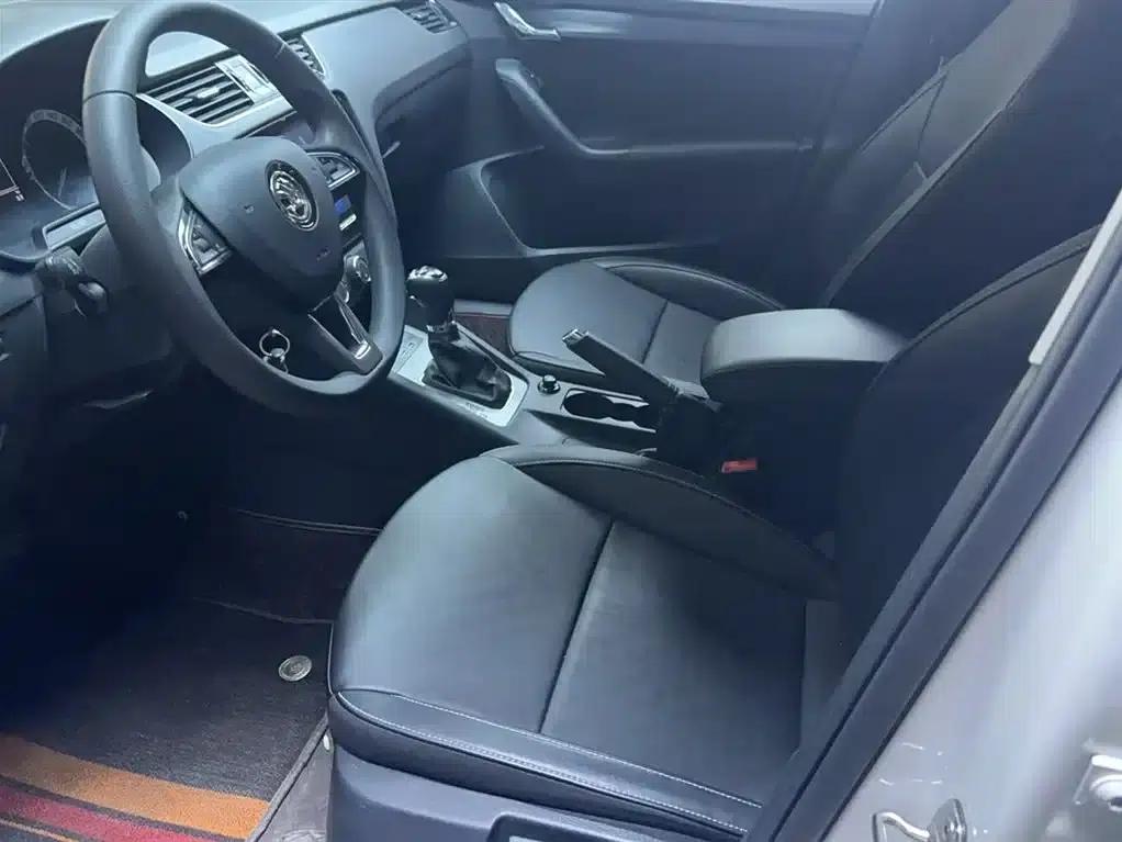 Octavia 2022 1.5L Automatic Comfort Edition — миниатюра 11